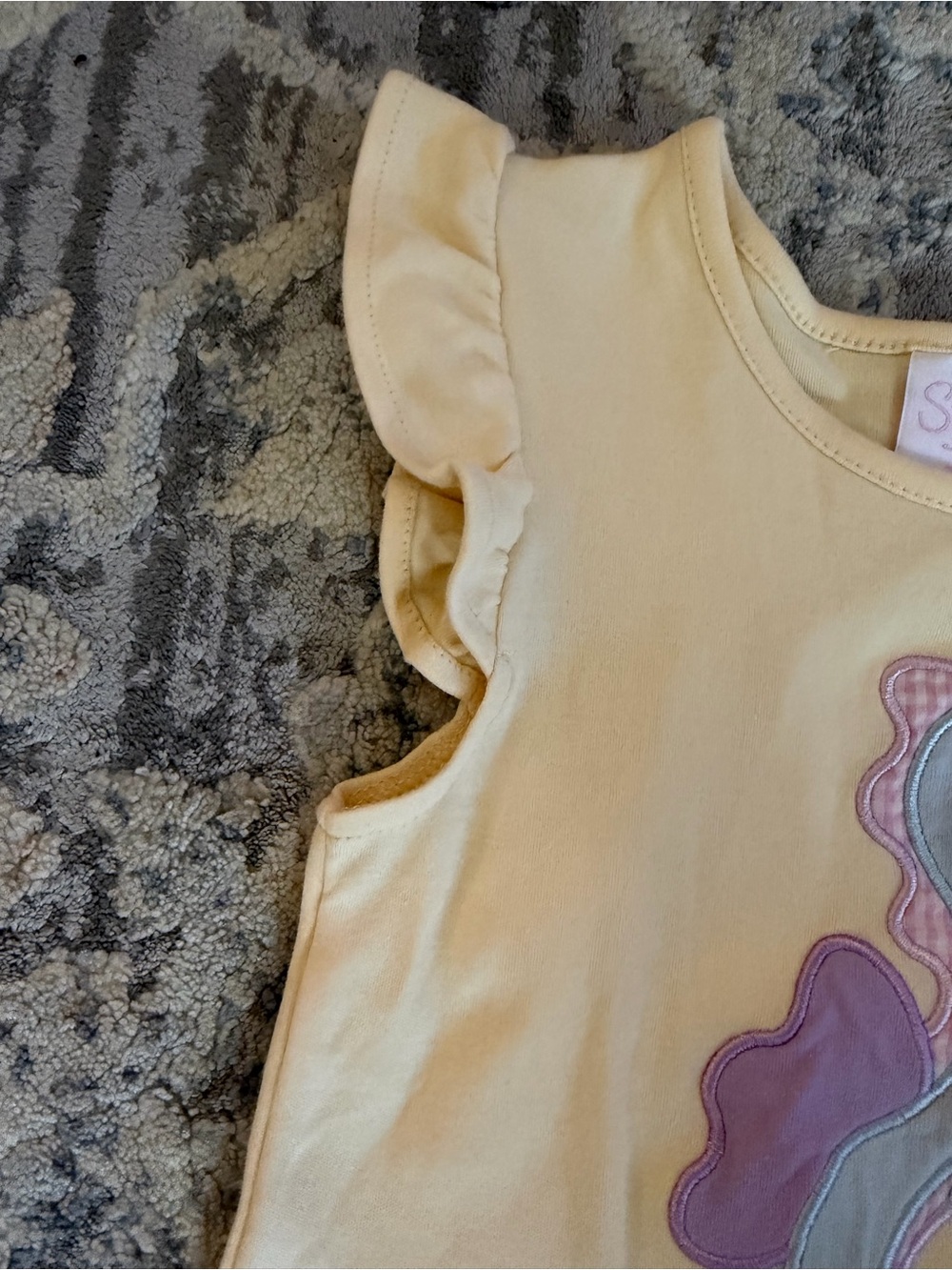 Stitchy Fish Girl 5 Seahorse Season Applique Yellow Ruffle Top/ Pink Short Set - Picture 6 of 16